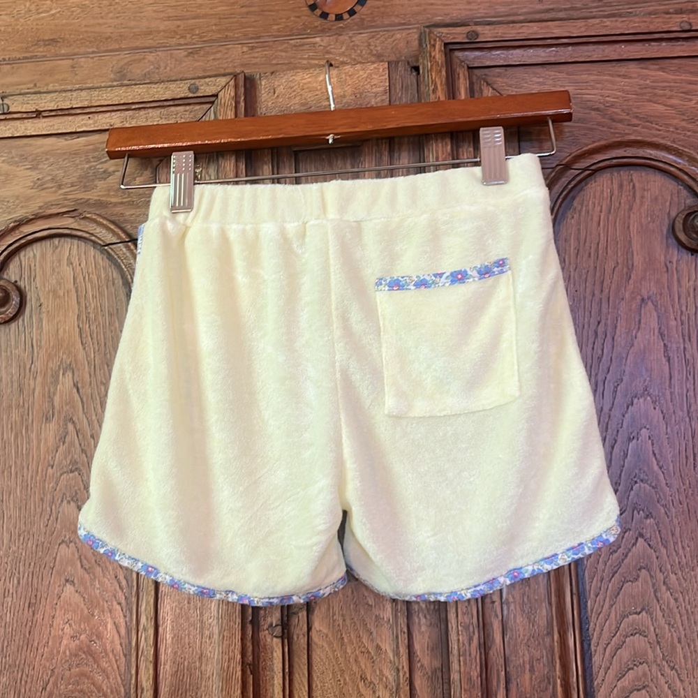GRACE & JAMES YELLOW TERRY CLOTH 2-PIECE OUTFIT - Picture 8 of 10